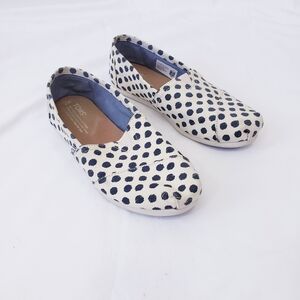 Toms Beige Navy Blue Polka Dot Loafers Flats Shoes Size 7 7M Womens Canvas Shoe